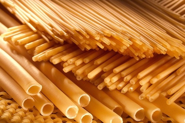 Πόσους υδατάνθρακες έχουν τα σκέτα ζυμαρικά ολικής αλέσεως; ποσους υδατανθρακες εχουν τα σκετα ζυμαρικα ολικης αλεσεως